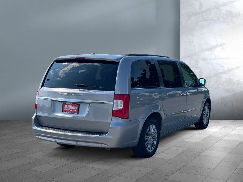 2014 Chrysler Town and Country