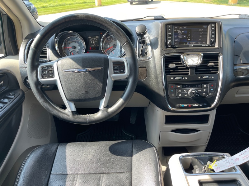 2014 Chrysler Town and Country