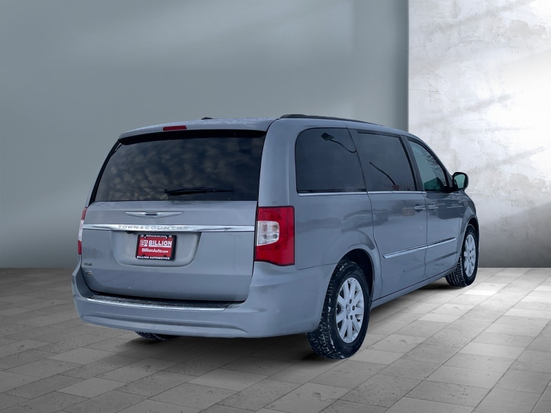 2015 Chrysler Town and Country