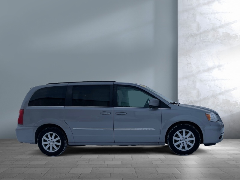 2015 Chrysler Town and Country