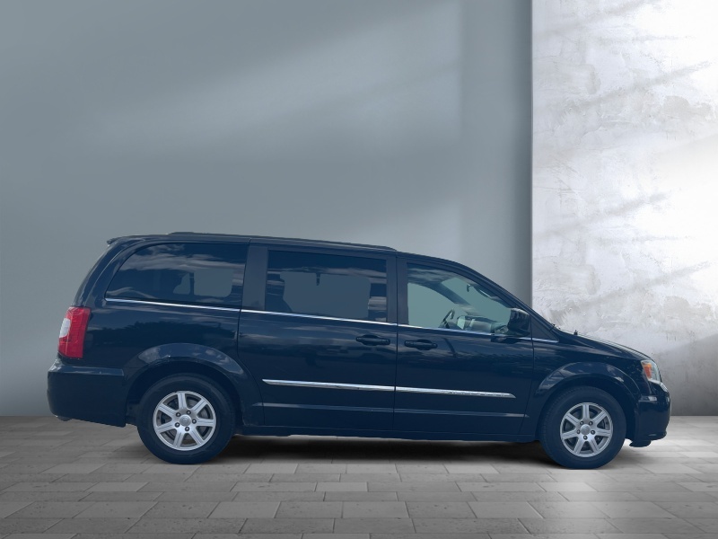 2011 Chrysler Town and Country