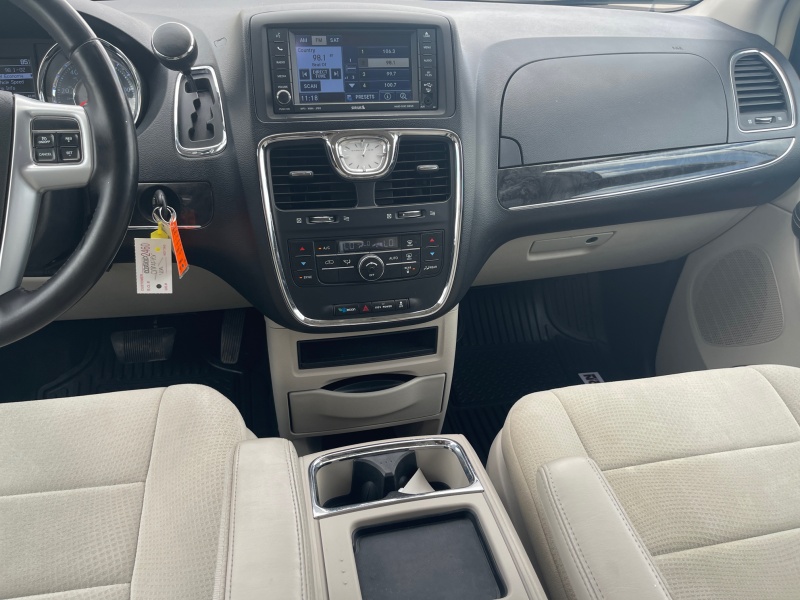 2011 Chrysler Town and Country