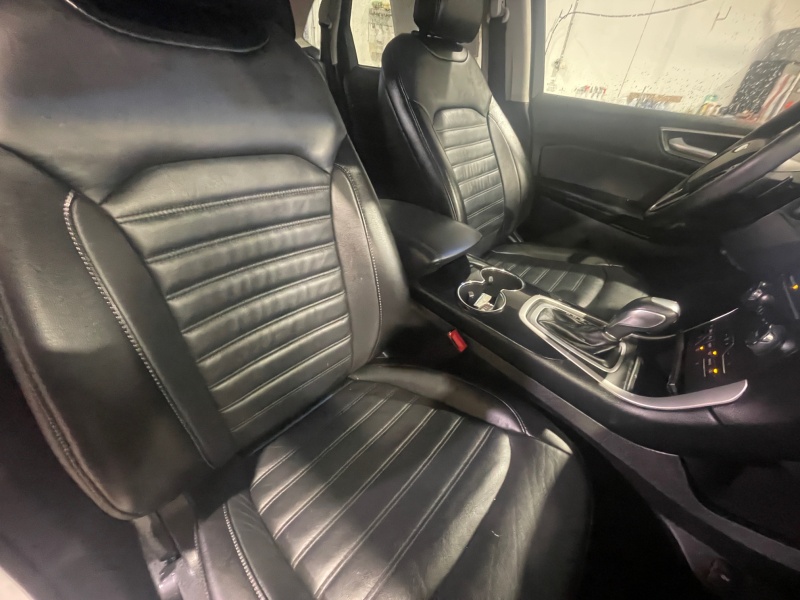 2016 Ford Edge