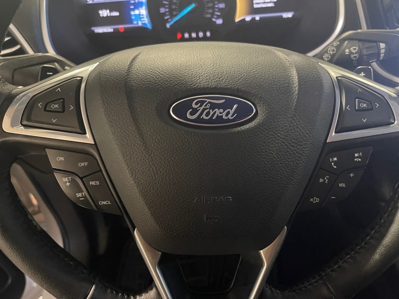 2016 Ford Edge