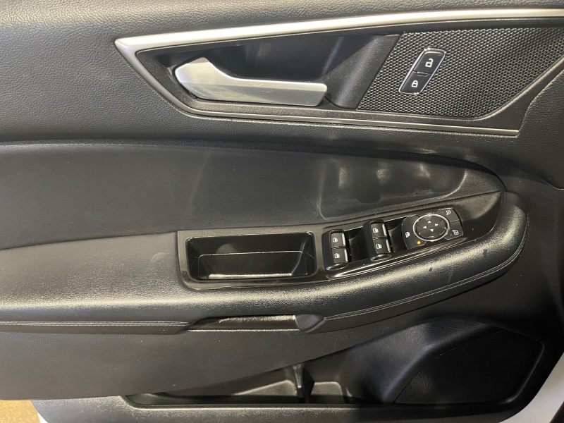 2016 Ford Edge