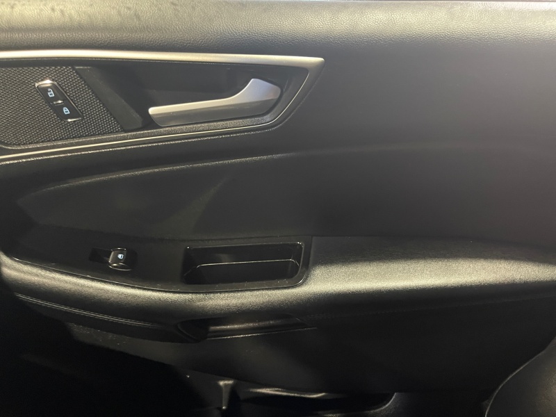 2016 Ford Edge