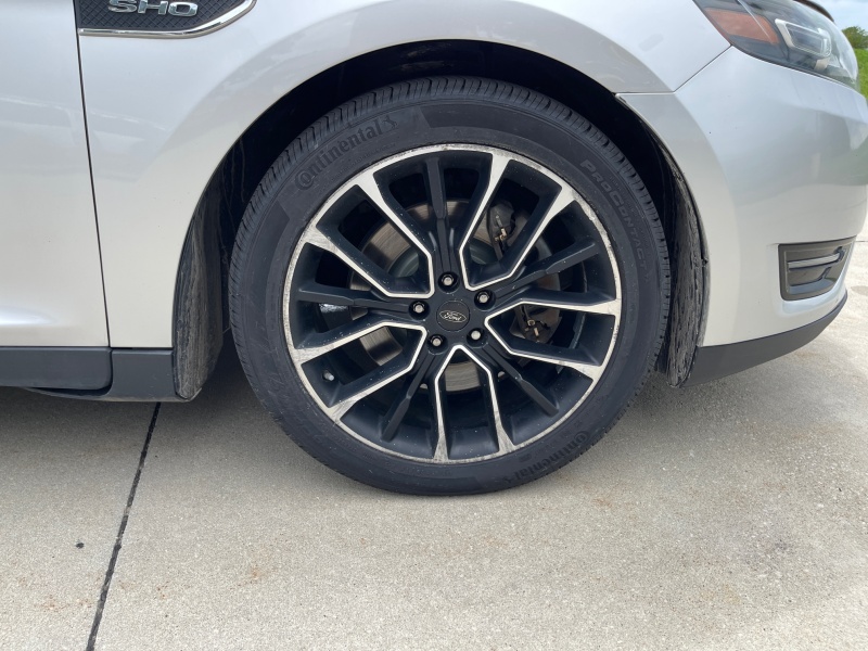 2018 Ford Taurus
