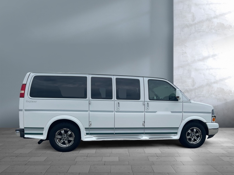 2011 Chevrolet Express Cargo Van