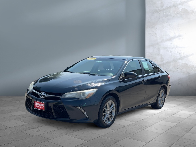 Used 2016 Toyota Camry SE Car
