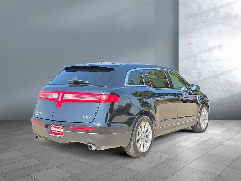 2017 Lincoln MKT
