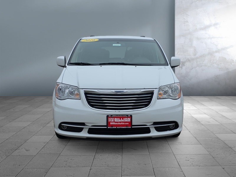 2016 Chrysler Town and Country