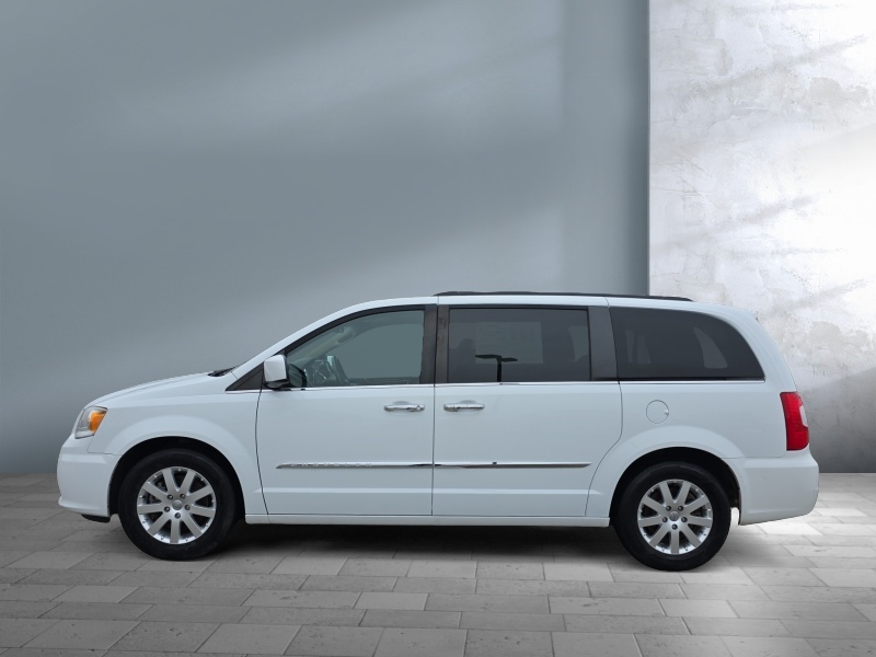 2016 Chrysler Town and Country