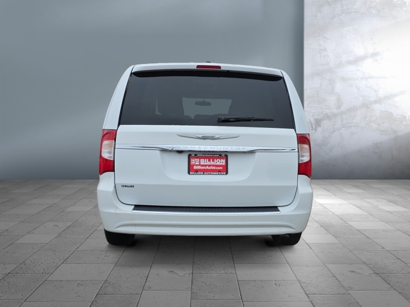 2016 Chrysler Town and Country