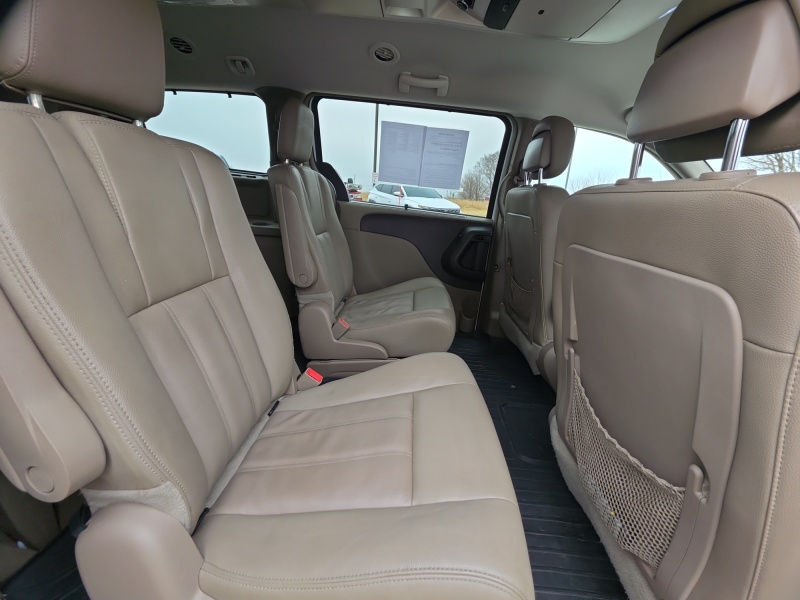 2016 Chrysler Town and Country