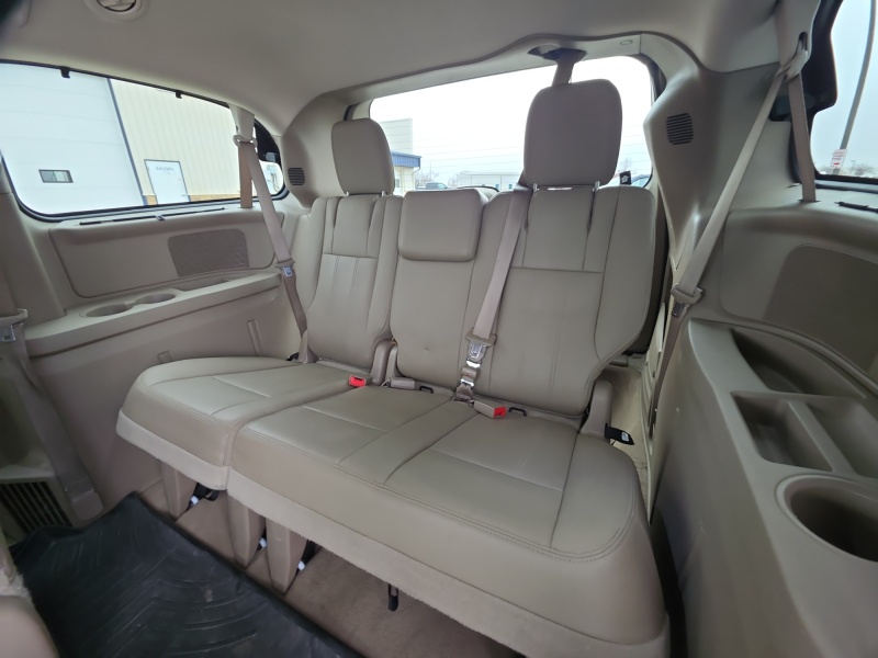 2016 Chrysler Town and Country