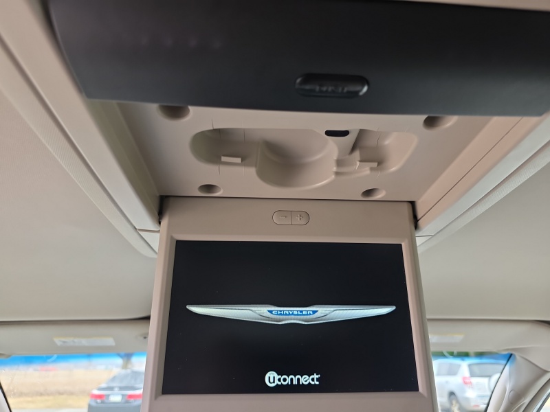 2016 Chrysler Town and Country