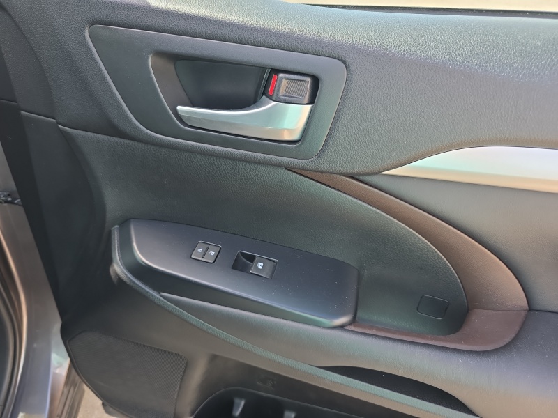 2016 Toyota Highlander