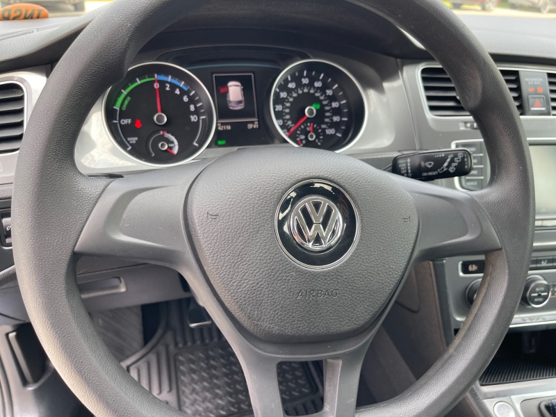 2016 Volkswagen e-Golf