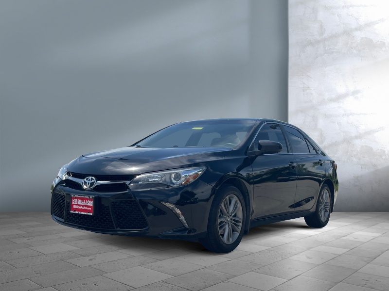 Used 2017 Toyota Camry SE Cars