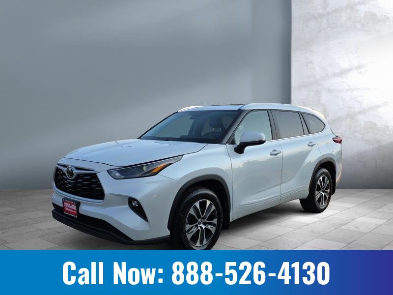 Used 2023 Toyota Highlander XLE SUVs
