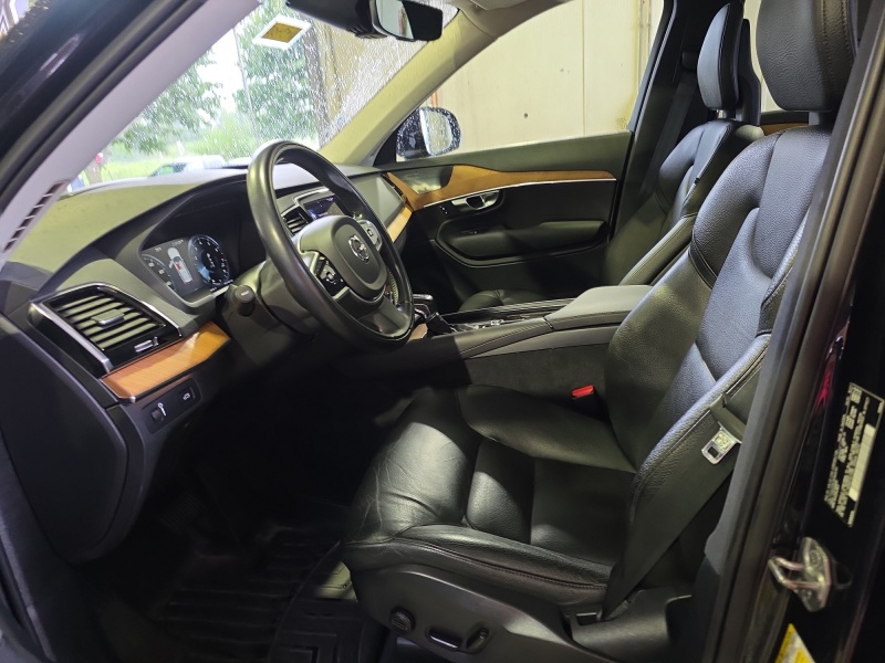 2022 Volvo XC90