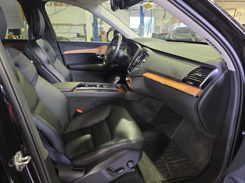 2022 Volvo XC90