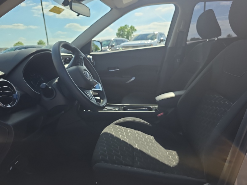 2023 Nissan Kicks
