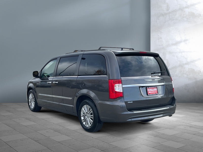 2016 Chrysler Town and Country