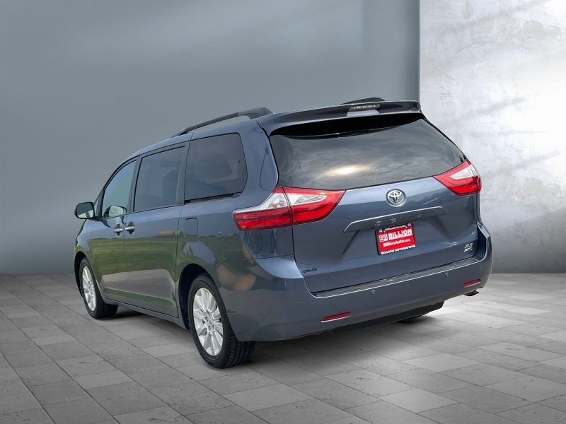 2015 Toyota Sienna