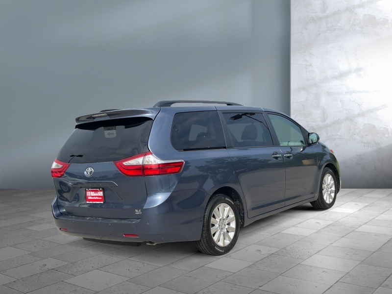 2015 Toyota Sienna