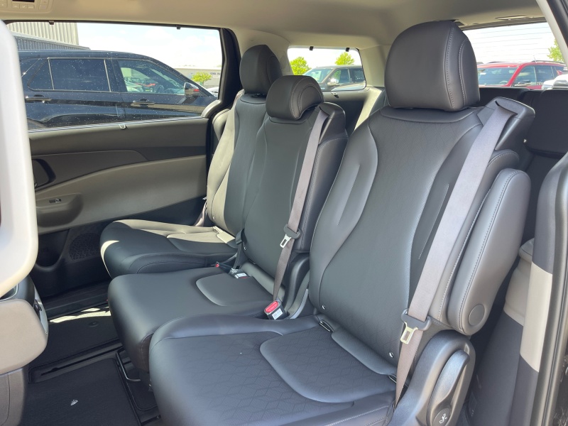 2025 Kia Carnival Hybrid