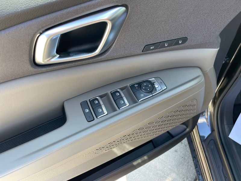 2025 Kia Carnival Hybrid