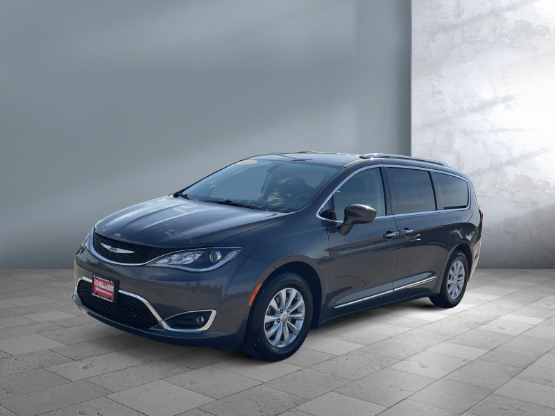 Used 2019 Chrysler Pacifica Touring L Vans