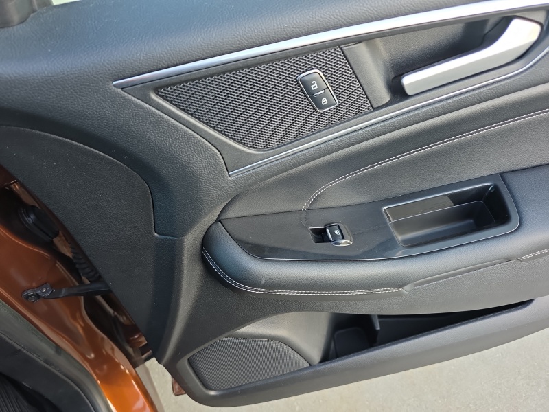 2017 Ford Edge