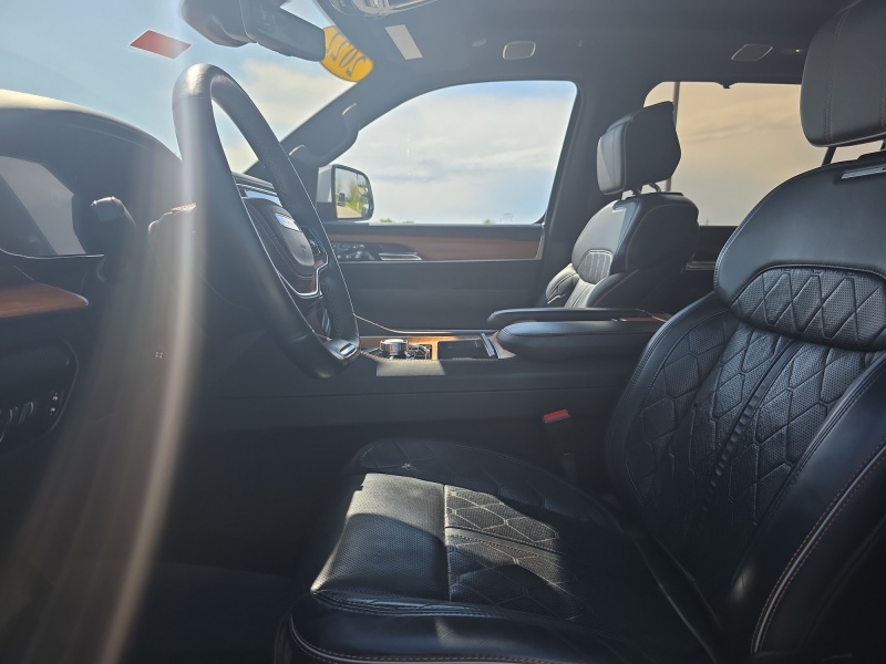 2022 Jeep Grand Wagoneer