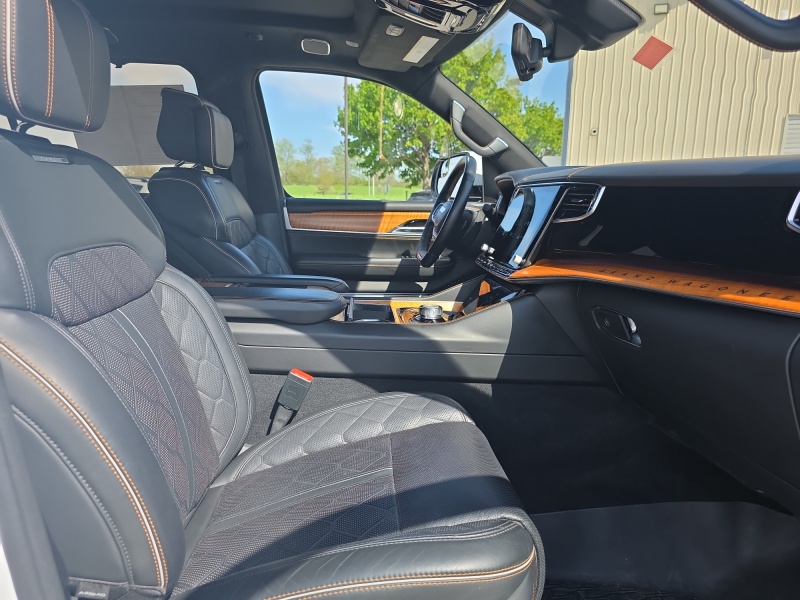 2022 Jeep Grand Wagoneer