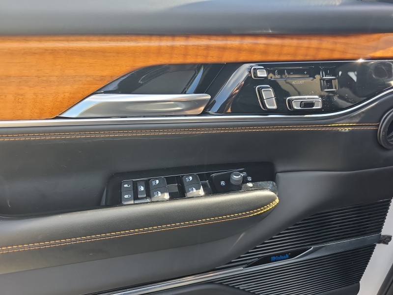 2022 Jeep Grand Wagoneer