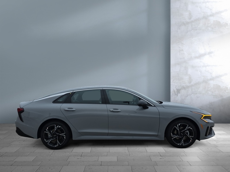 2026 Kia K5