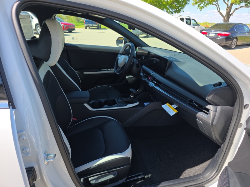 2026 Kia K4