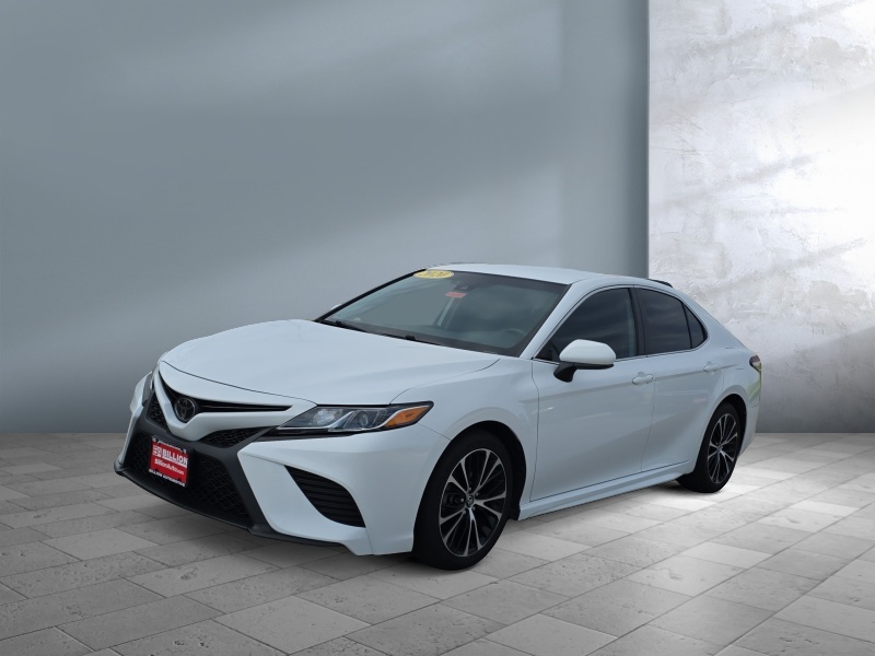Used 2020 Toyota Camry SE Cars