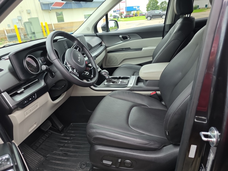 2023 Kia Carnival