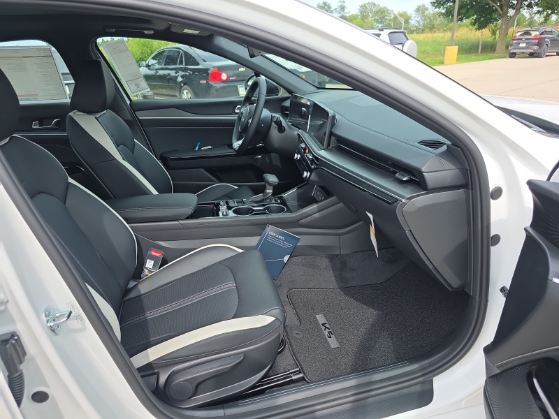 2026 Kia K5