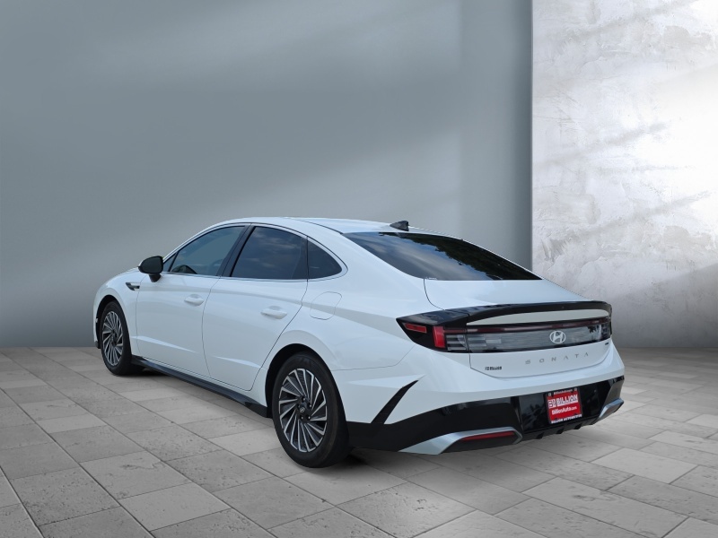 2025 Hyundai Sonata Hybrid