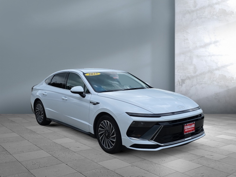 2025 Hyundai Sonata Hybrid