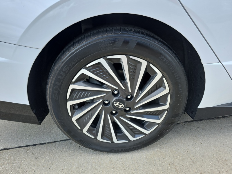 2025 Hyundai Sonata Hybrid