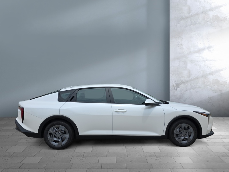 2026 Kia K4
