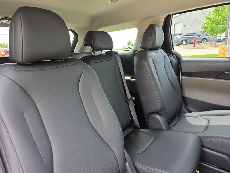 2027 Kia Carnival Hybrid