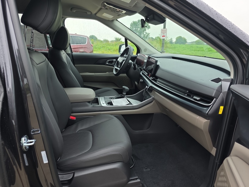 2027 Kia Carnival