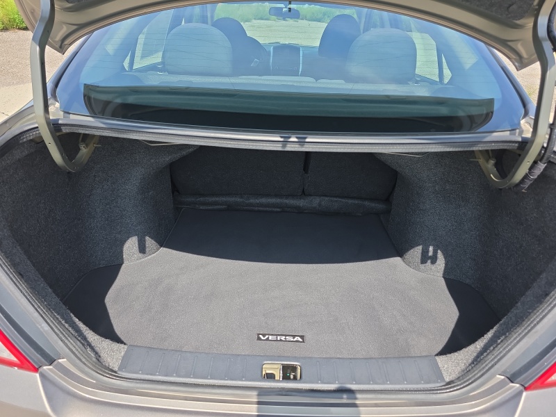 2017 Nissan Versa Sedan
