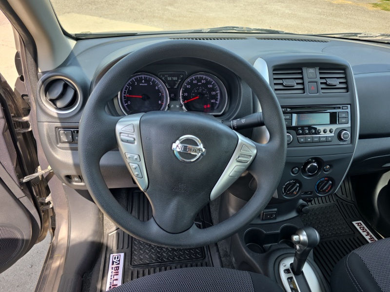 2017 Nissan Versa Sedan